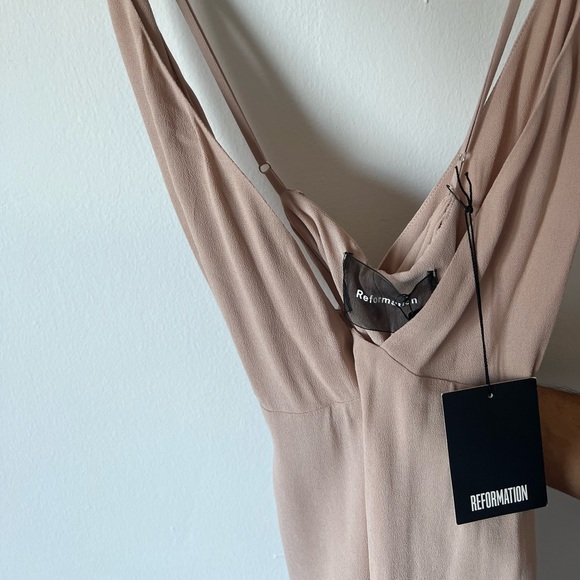 Reformation Callalilly Champagne gown NEVER WORN! Made from 100% recycled paper - Picture 3 of 11